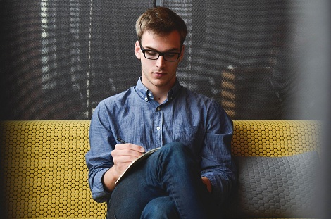 Outfit fürs Vorstellungsgespräch bei einem Startup